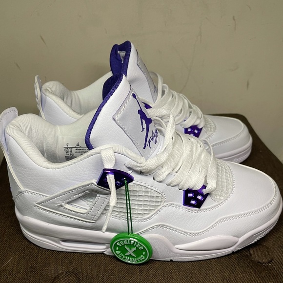 Jordan 4 retro ( Metallic Purple) - Picture 4 of 6